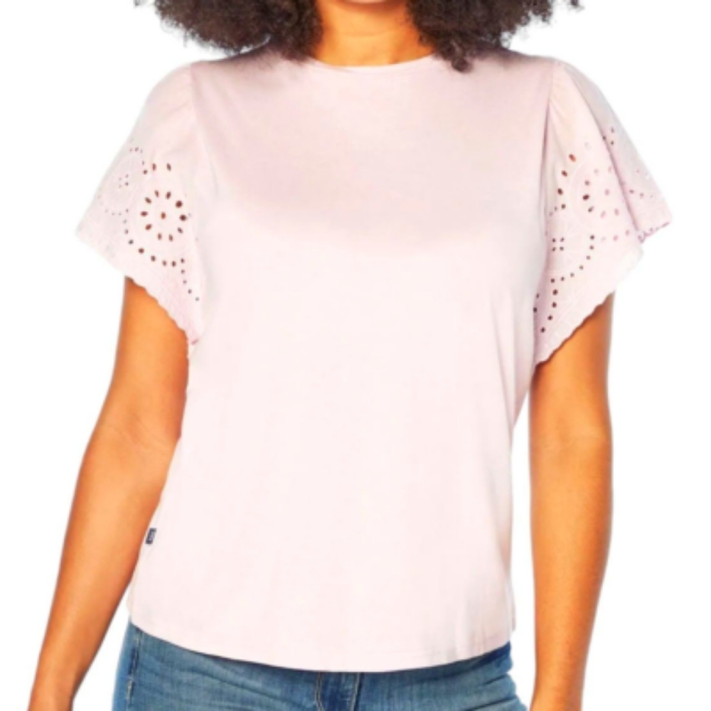 NWT * Eyelet Sleeve Tee * Gap * Multiple Sizes Available *